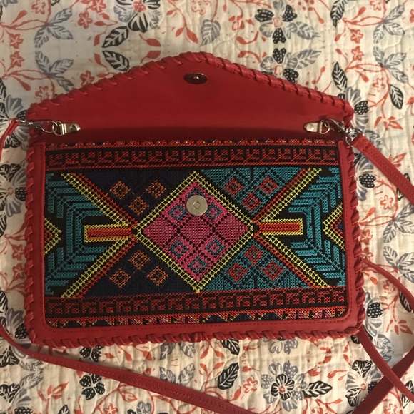 NWOT Red Embroidered Clutch - Picture 3 of 7